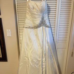 Casablanca wedding gown